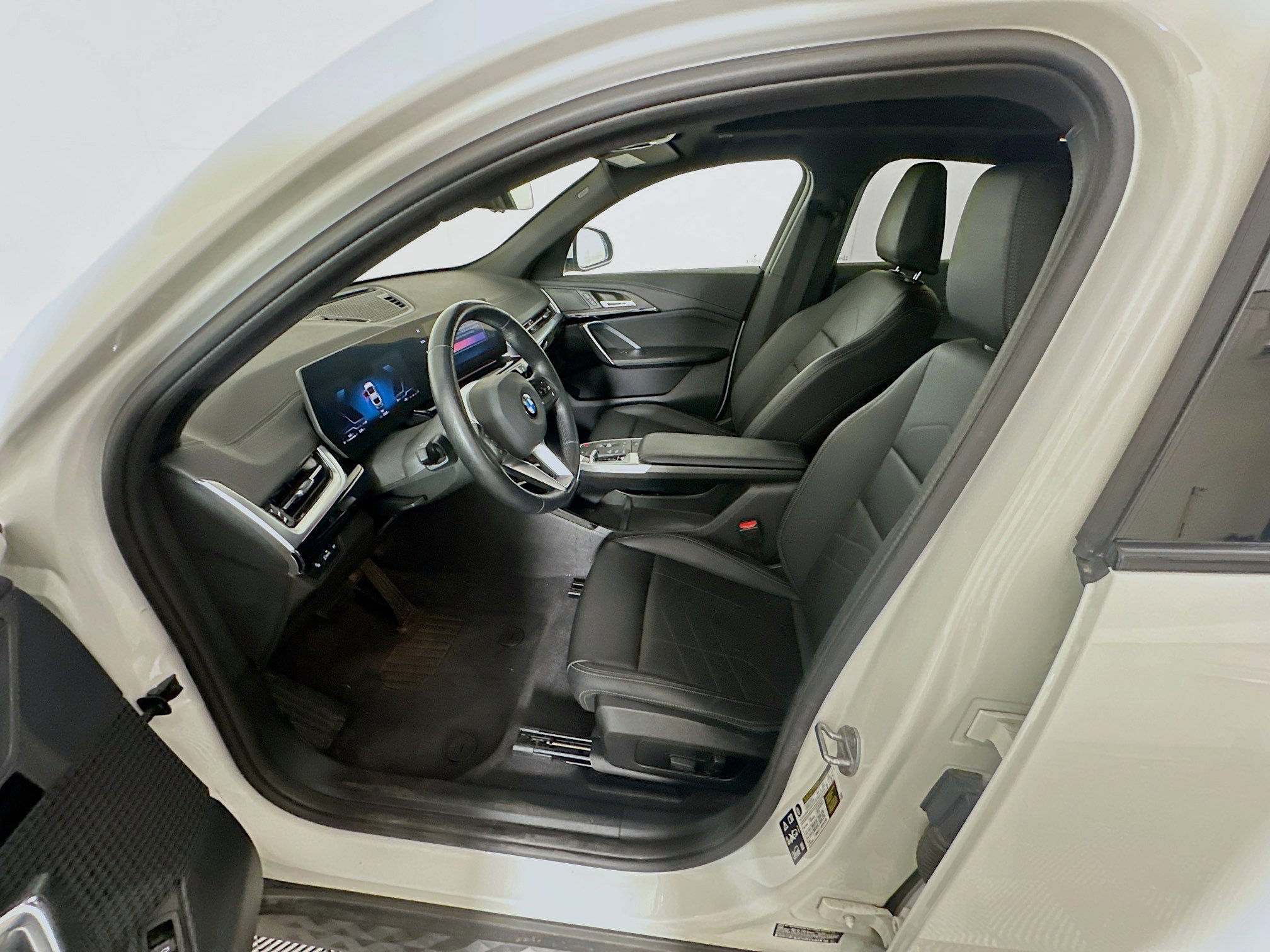 Used 2025 BMW X2 xDrive28i image 13