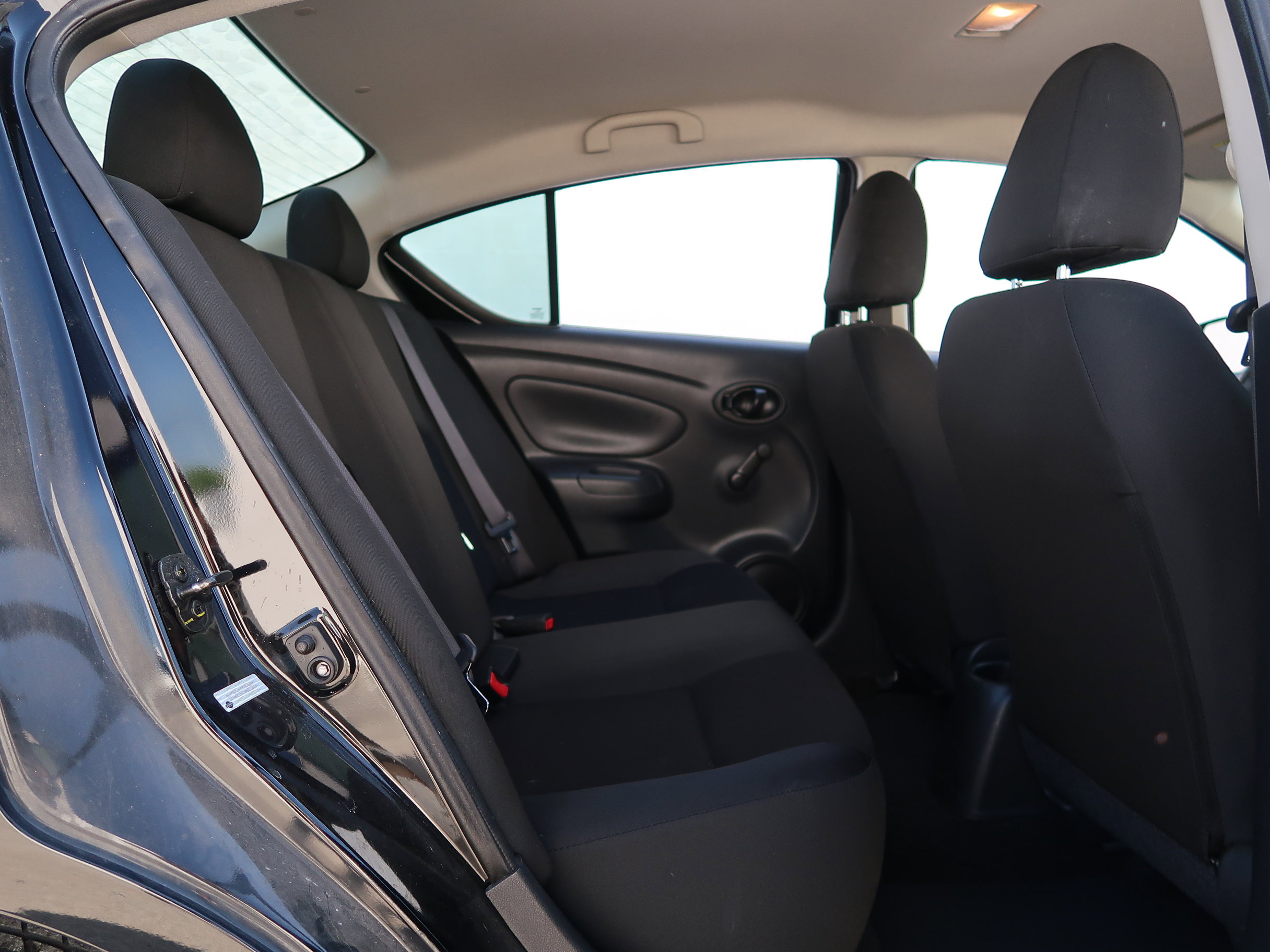 Used 2018 Nissan Versa S image 30