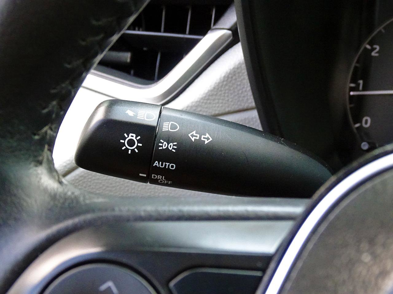Used 2024 Toyota Corolla Cross LE w/ Moonroof Package FWD image 43