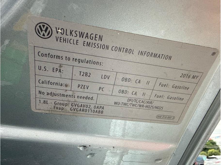 Used 2016 Volkswagen Golf SEL w/ Lighting Package (SEL) FWD image 30