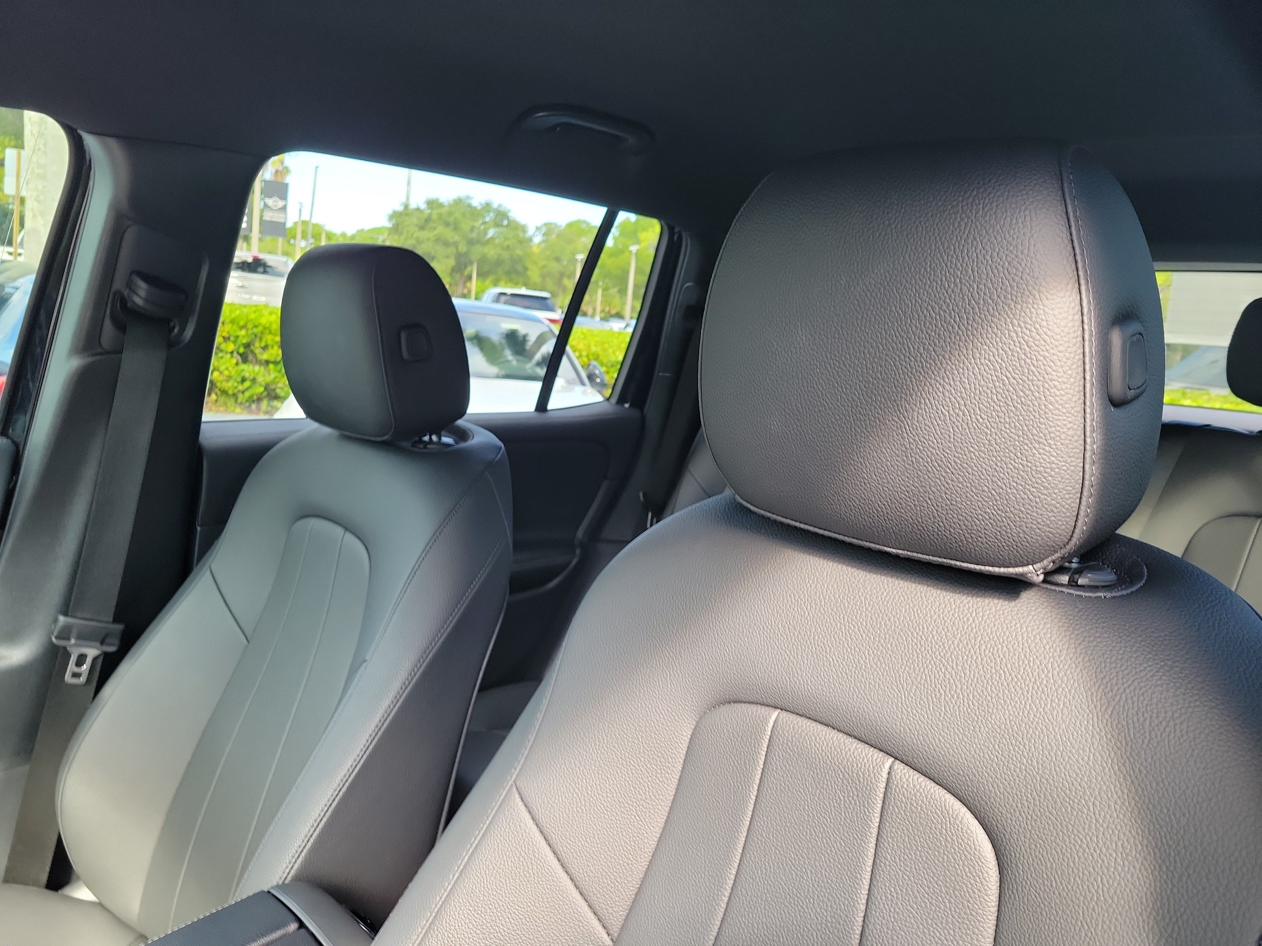 Used 2024 Mercedes-Benz GLB 250 image 15