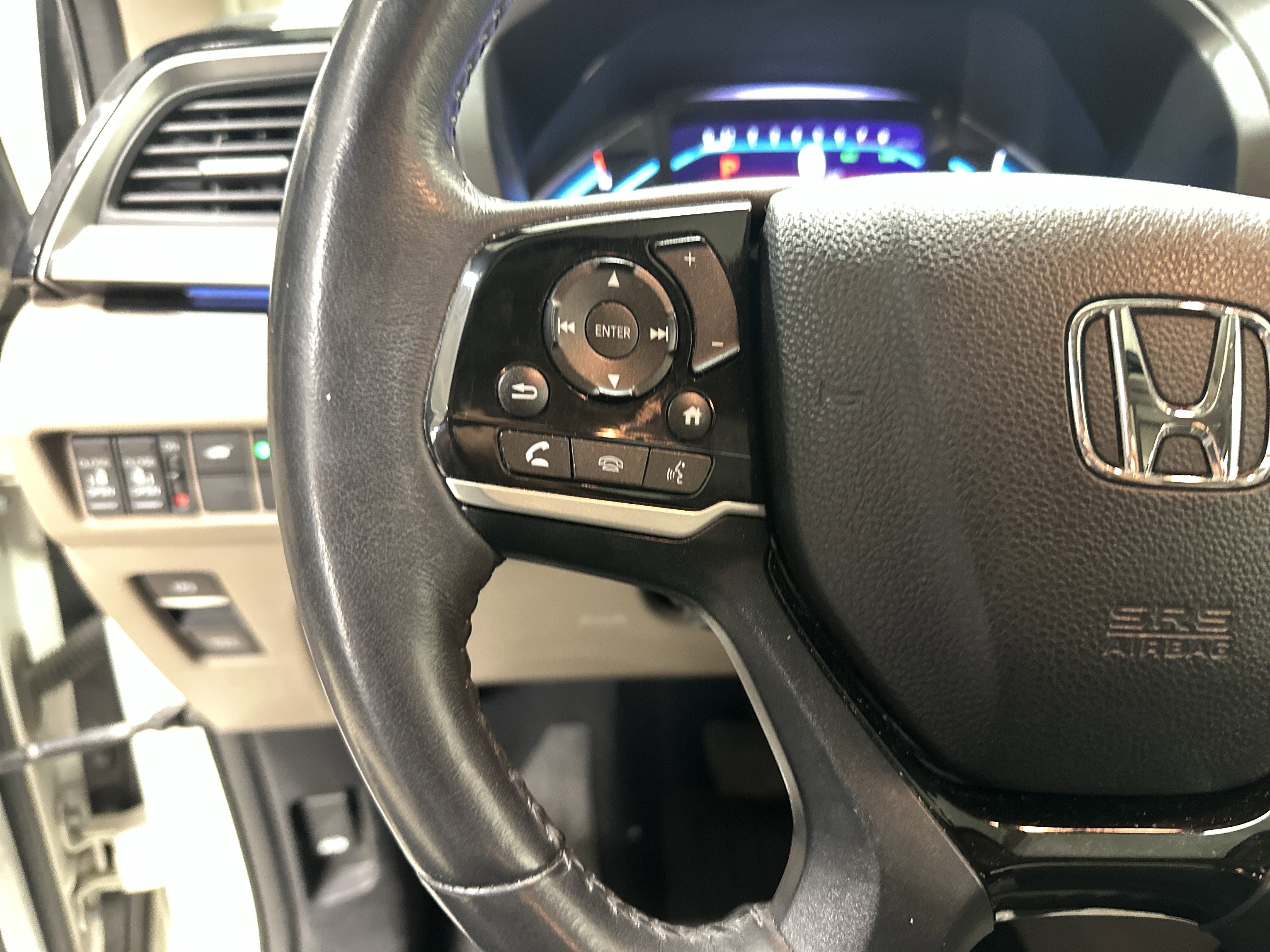 Used 2019 Honda Odyssey Elite image 9
