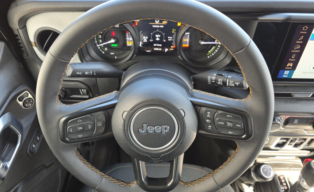 Used 2024 Jeep Wrangler Unlimited w/ LED Headlamp & Fog Lamp Group AWD/4WD image 9