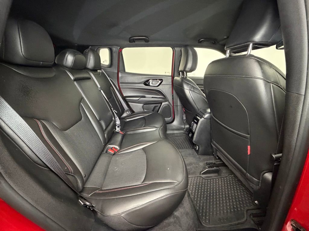 Used 2023 Jeep Compass Trailhawk image 8