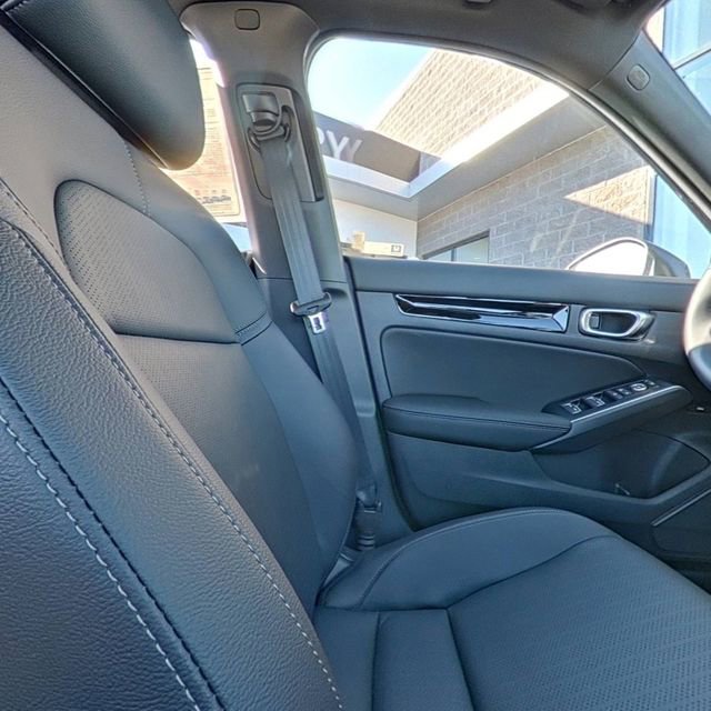 Used 2025 Honda Civic Sport image 31