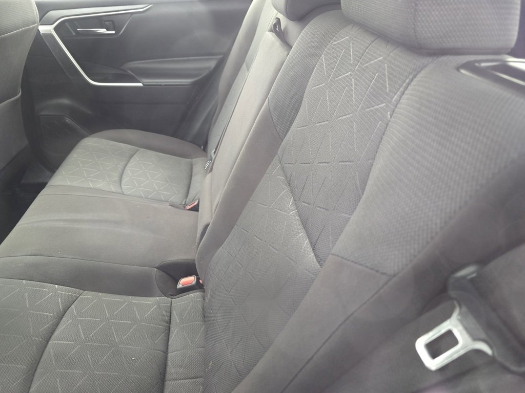 Used 2022 Toyota RAV4 XLE image 20