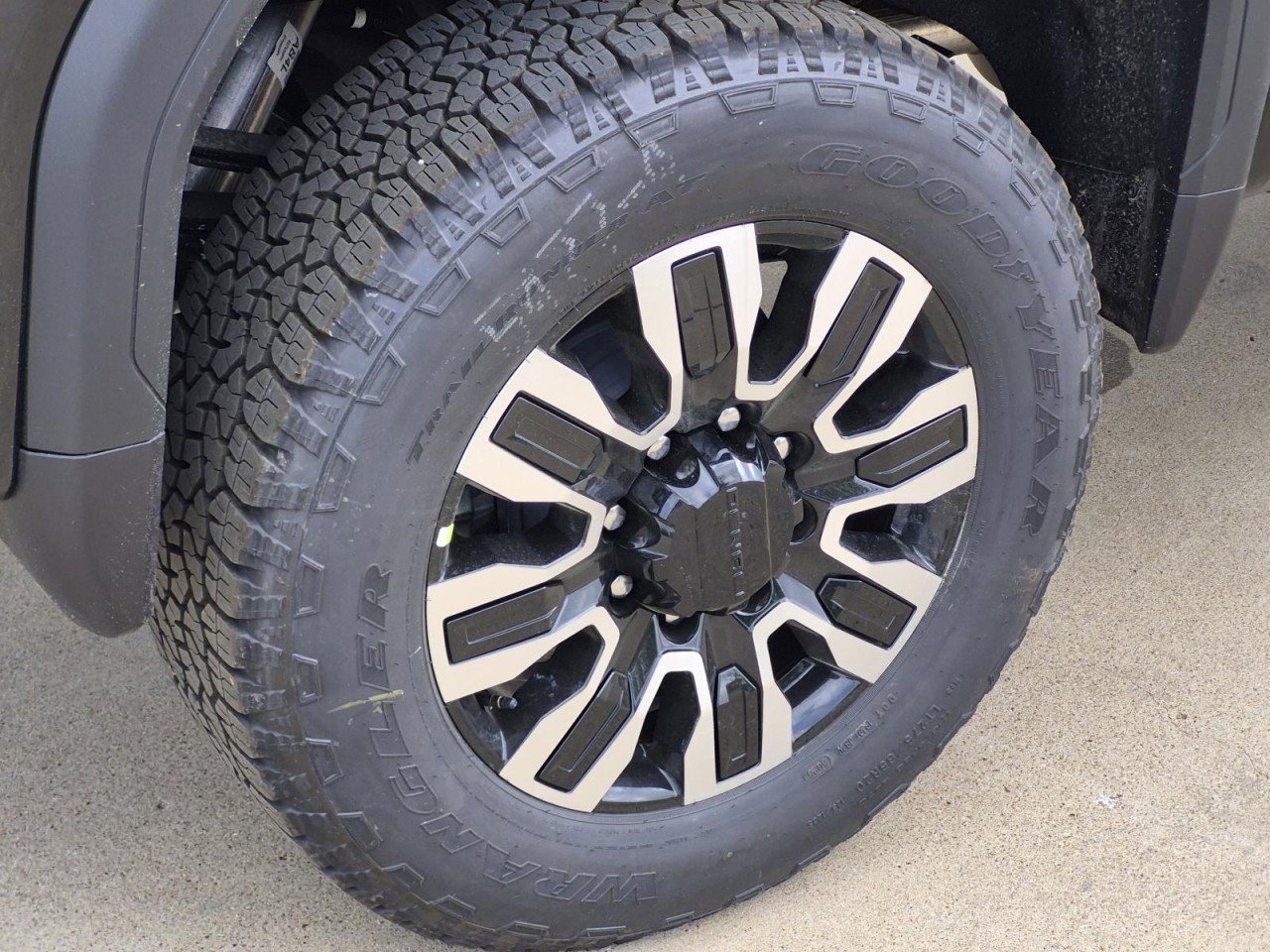 New 2026 GMC Sierra 2500 Denali Ultimate w/ Max Trailering Package image 5