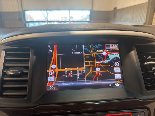 Used 2016 Nissan Pathfinder Platinum w/ Family Entertainment Package image 28