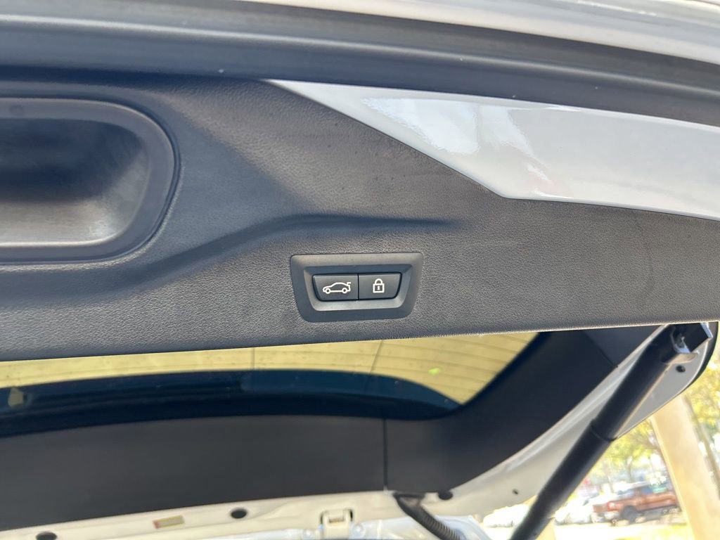 Used 2022 BMW X7 xDrive40i w/ M Sport Package image 45