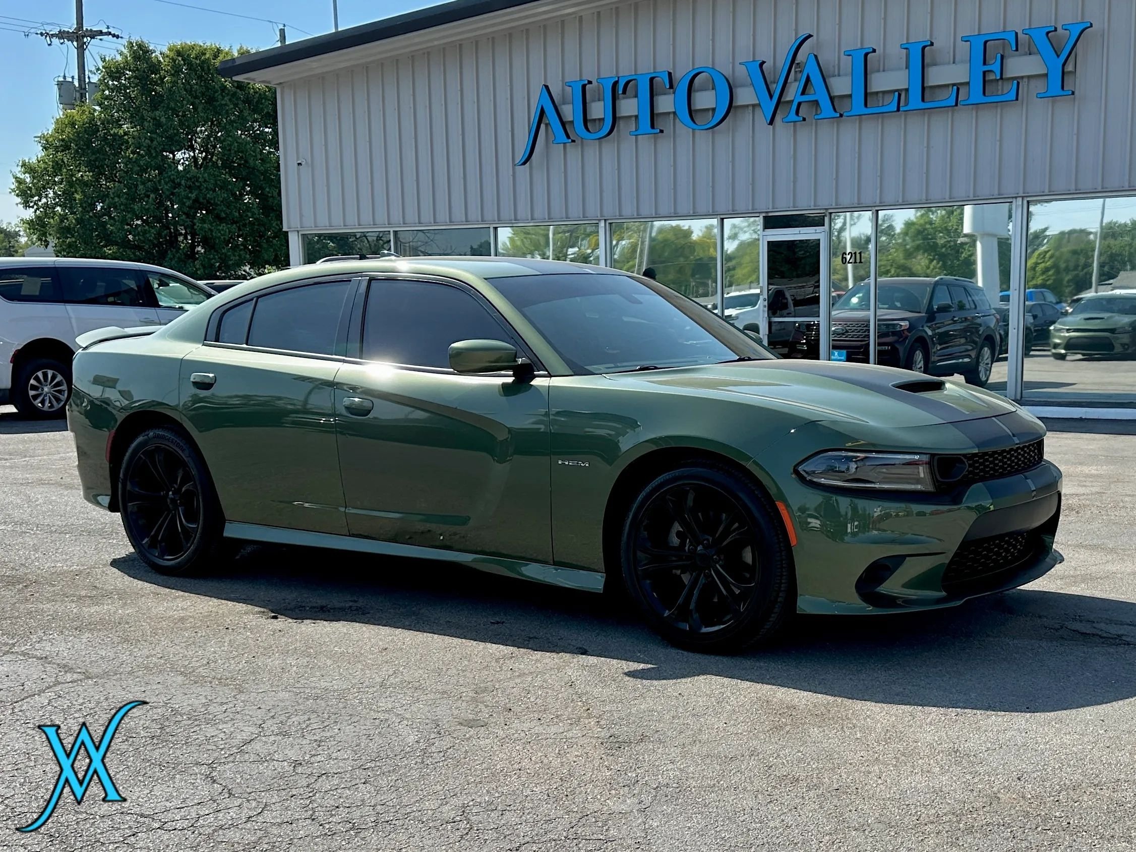 Used 2022 Dodge Charger R/T w/ Cold Weather Package RWD image 1