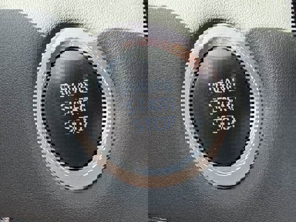 Used 2024 Toyota Highlander Platinum FWD image 22