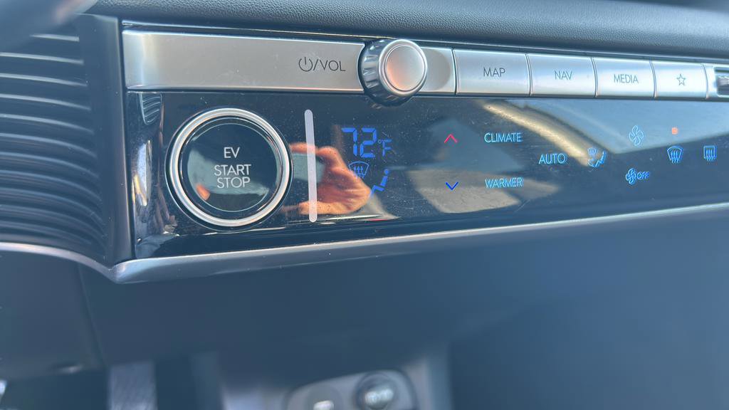 Used 2024 Hyundai Ioniq 5 SEL image 23