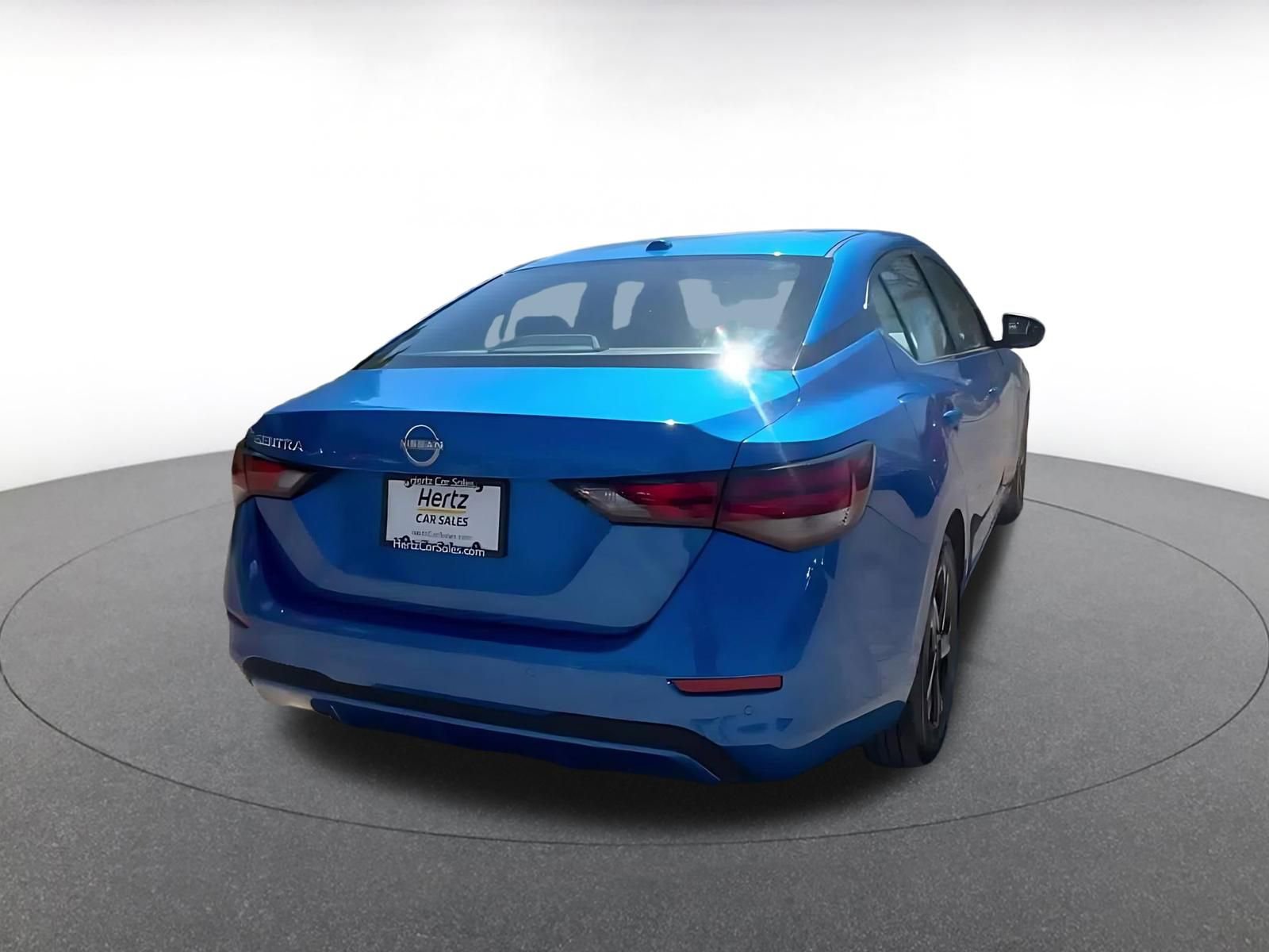 Used 2025 Nissan Sentra SV FWD image 14