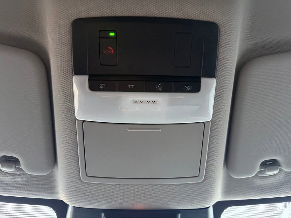 Used 2023 Nissan Rogue SV image 32