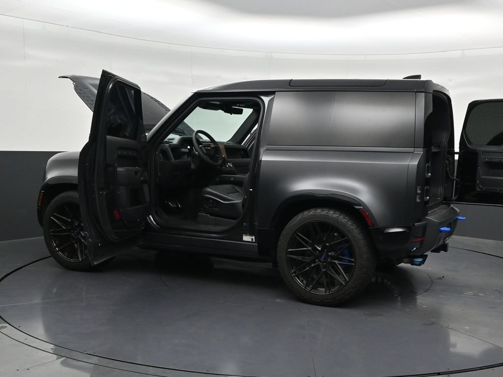 Used 2023 Land Rover Defender 90 V8 AWD/4WD image 33