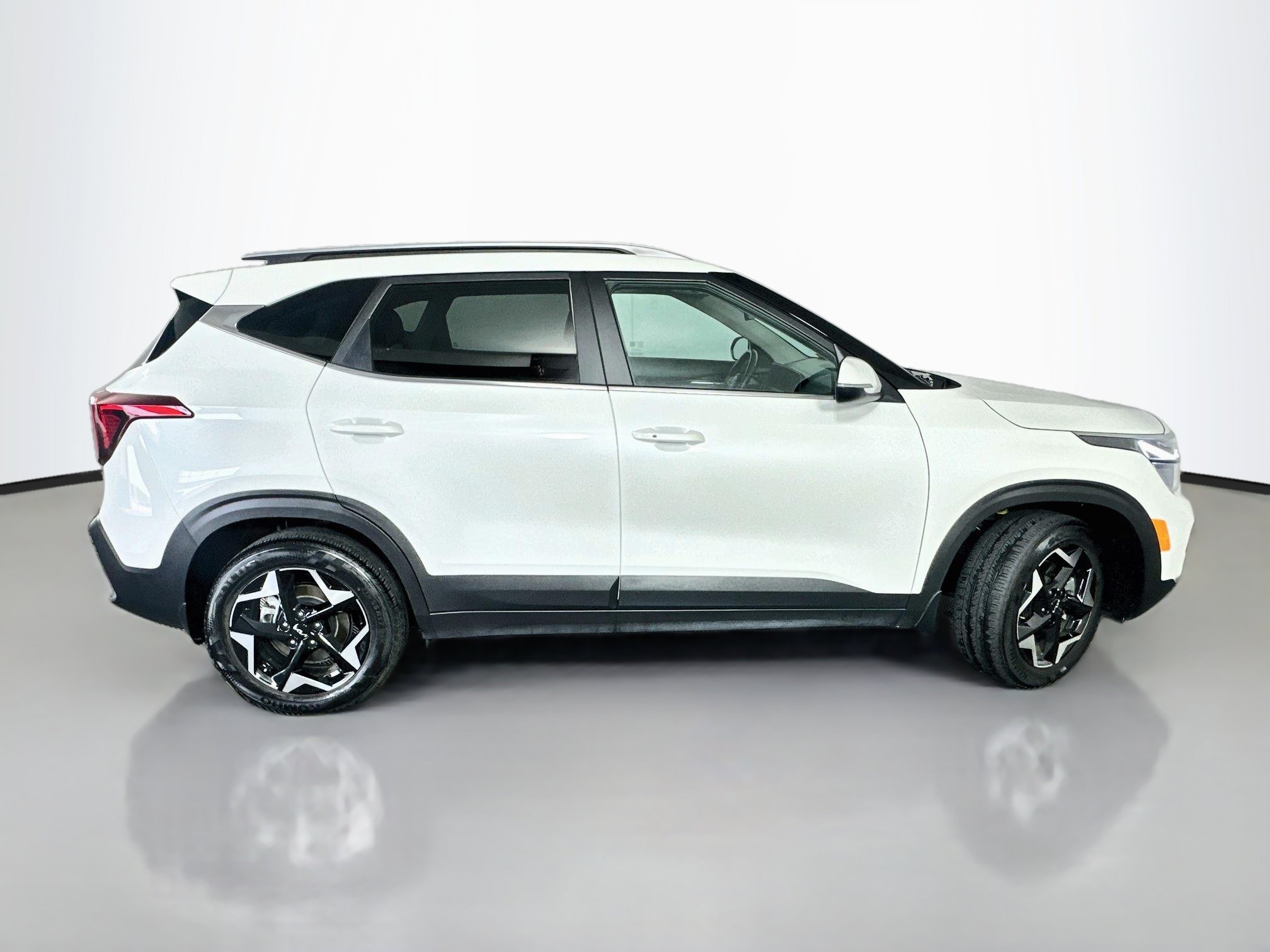 Certified 2024 Kia Seltos EX AWD/4WD image 8