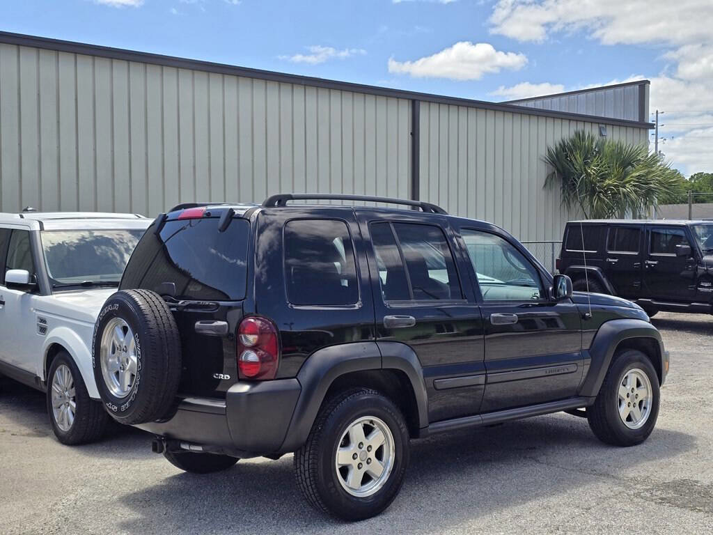 Used 2006 Jeep Liberty Sport AWD/4WD image 6