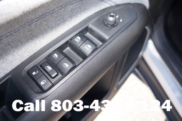 Used 2024 Jeep Compass Latitude AWD/4WD image 5