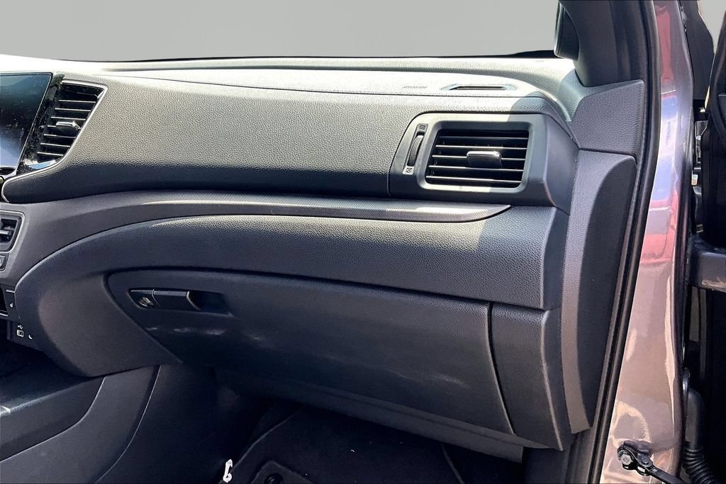 Certified 2024 Honda Ridgeline RTL image 18