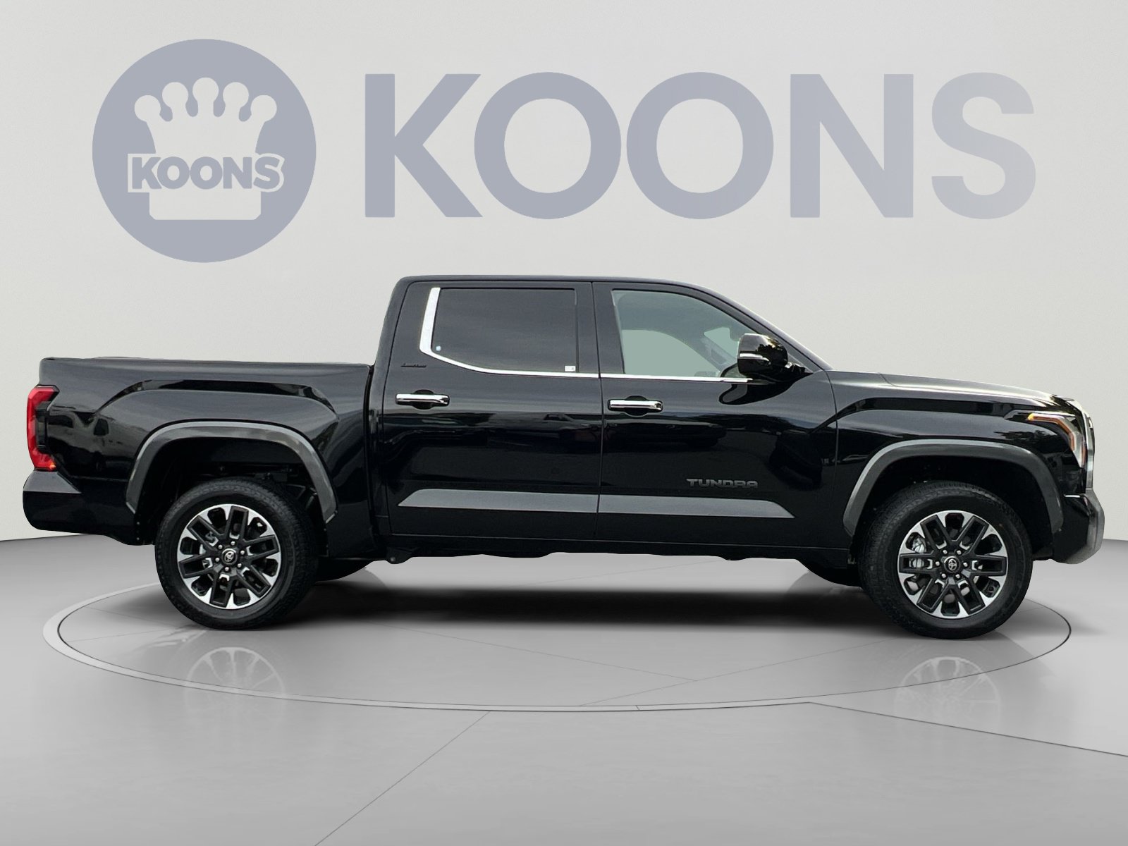 Used 2026 Toyota Tundra Limited AWD/4WD image 12