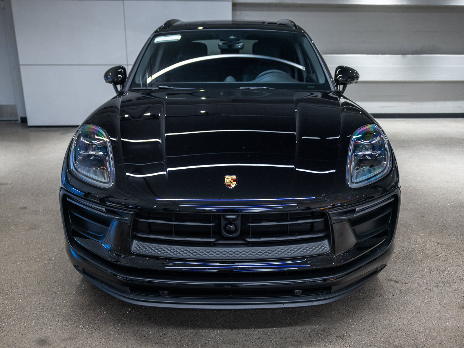 Used 2026 Porsche Macan AWD/4WD image 12