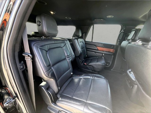 Used 2018 Lincoln Navigator L Select AWD/4WD image 26