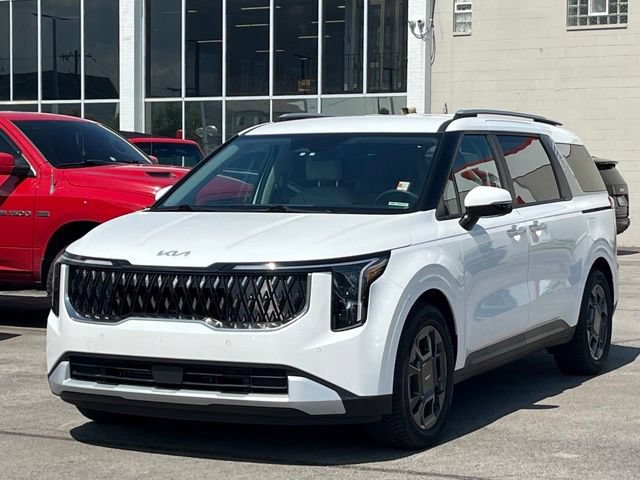 Certified 2025 Kia Carnival EX FWD image 5