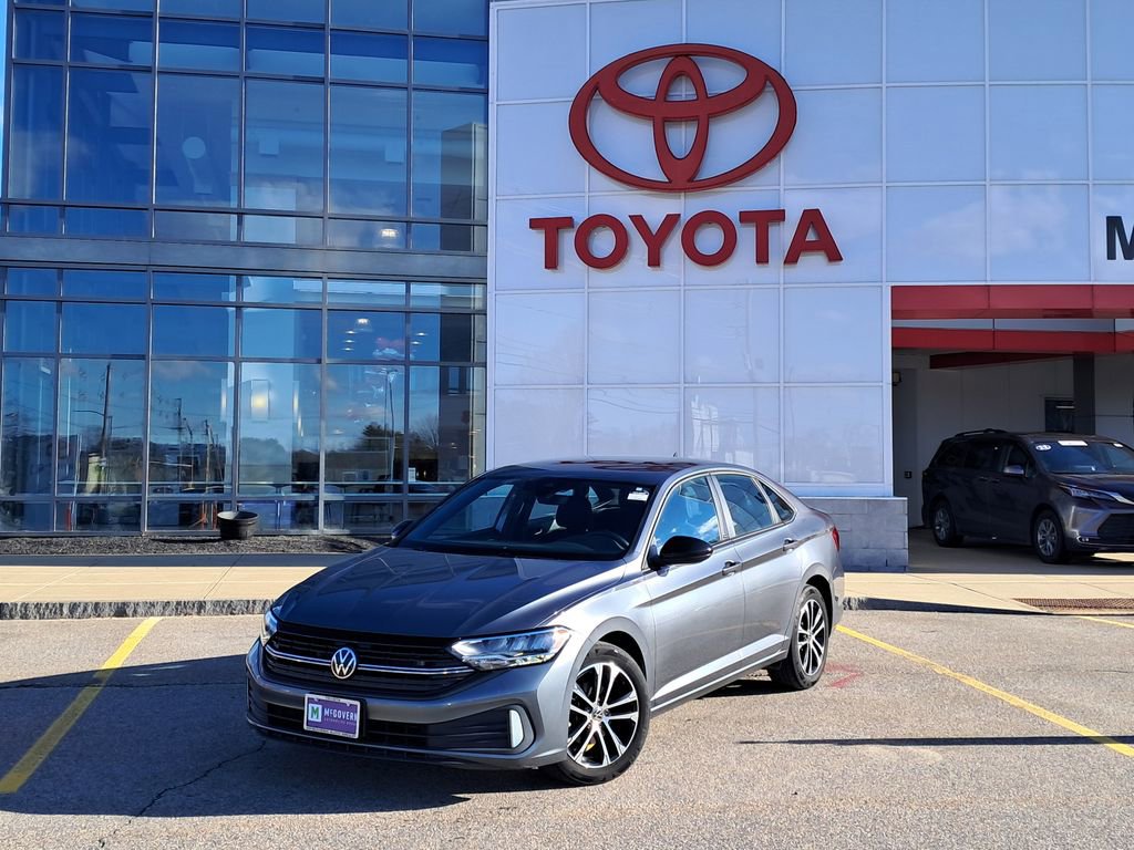 Used 2024 Volkswagen Jetta Sport image 1