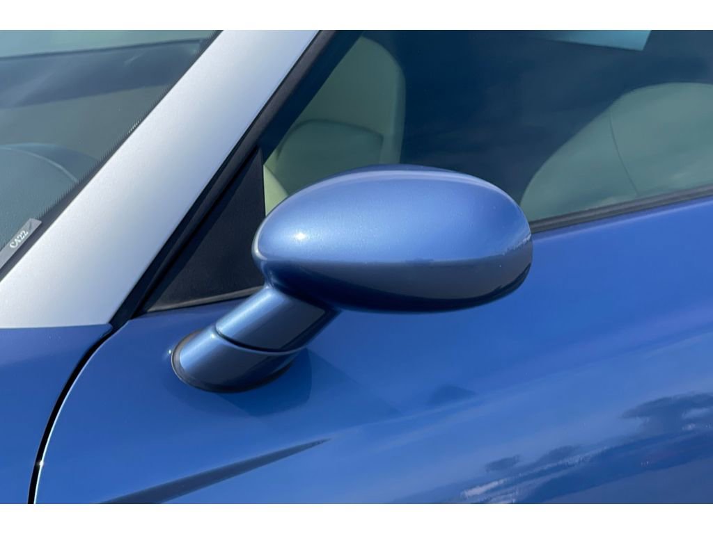 Used 2005 Chrysler Crossfire Limited image 18