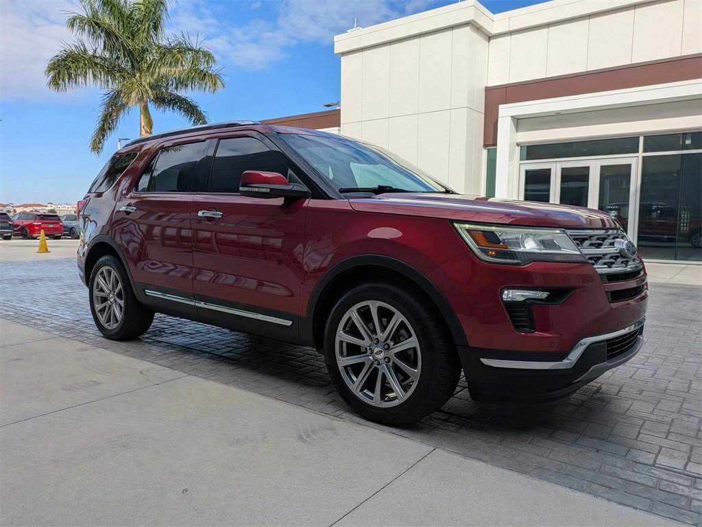 Used 2019 Ford Explorer Limited w/ Ford Safe & Smart Package image 2