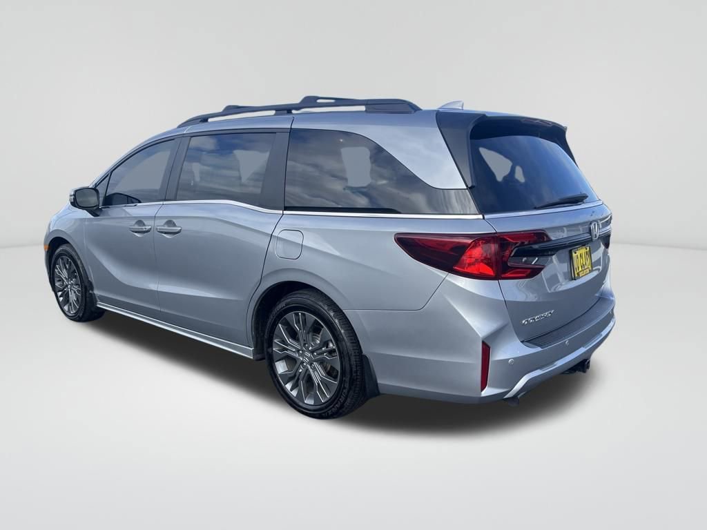 Used 2025 Honda Odyssey Touring image 5