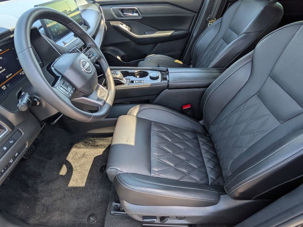 Used 2026 Nissan Rogue Platinum w/ Platinum Premium Package AWD/4WD image 11