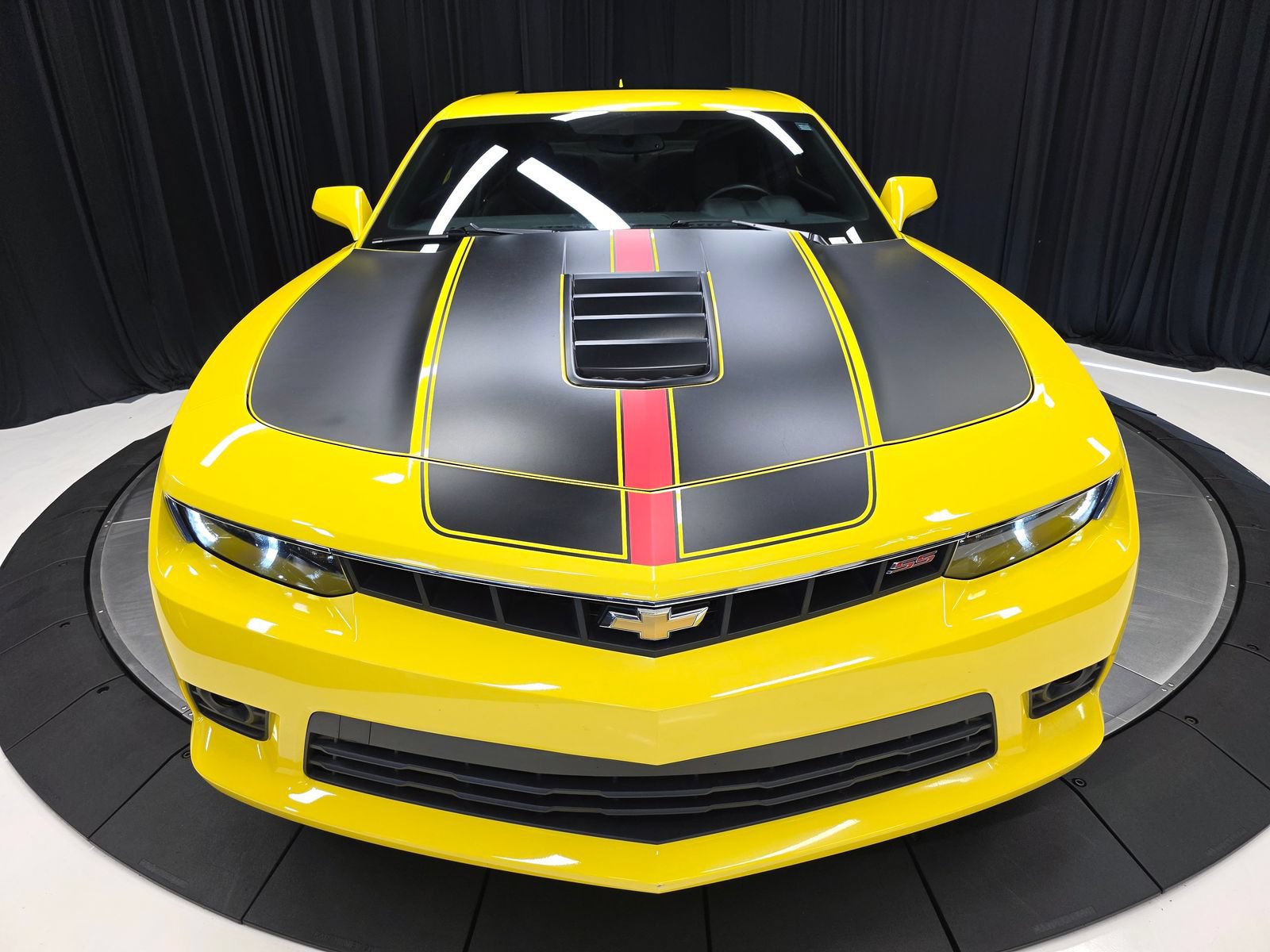 Used 2014 Chevrolet Camaro SS w/ RS Package RWD image 48