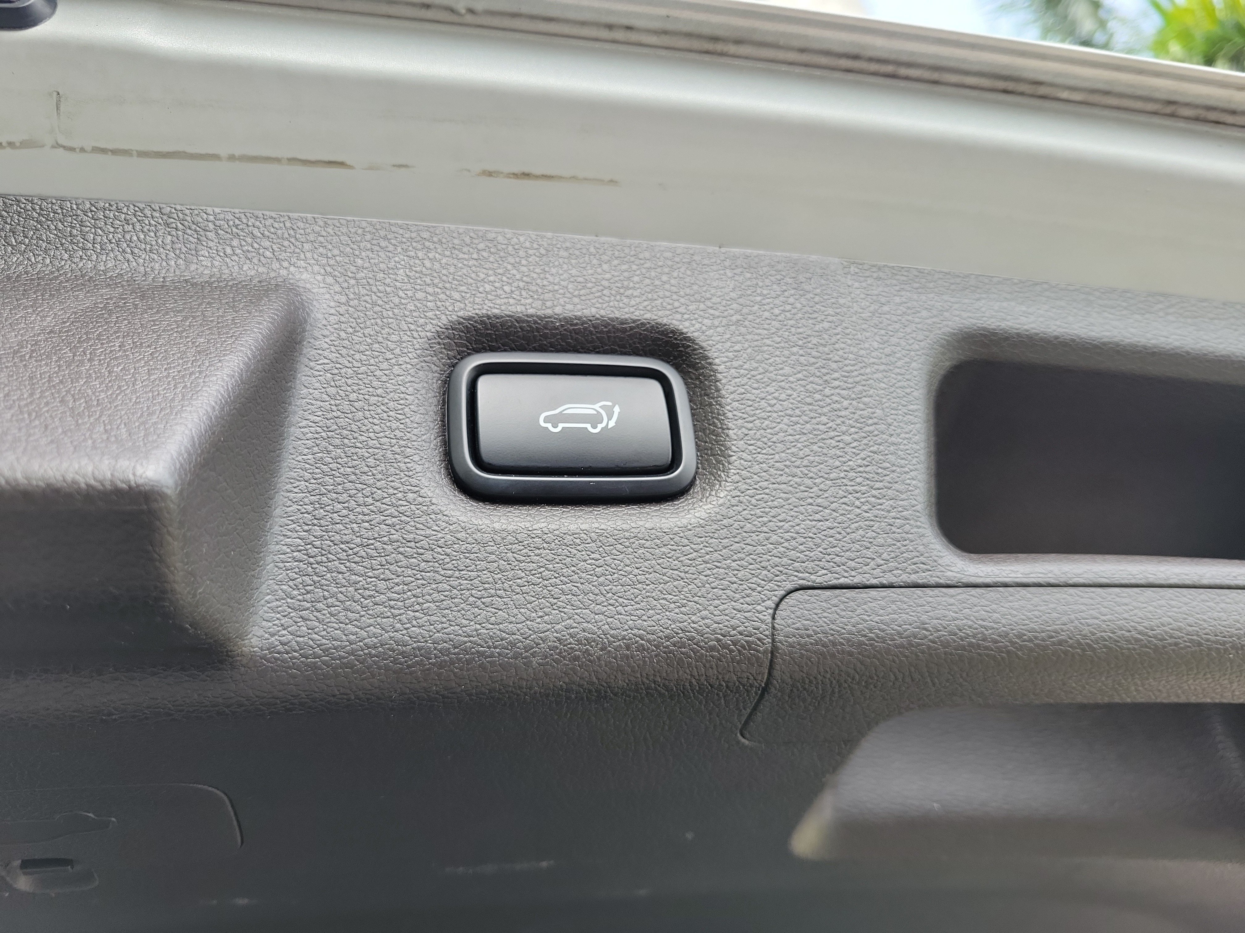 Used 2019 Hyundai Santa Fe SEL FWD image 7