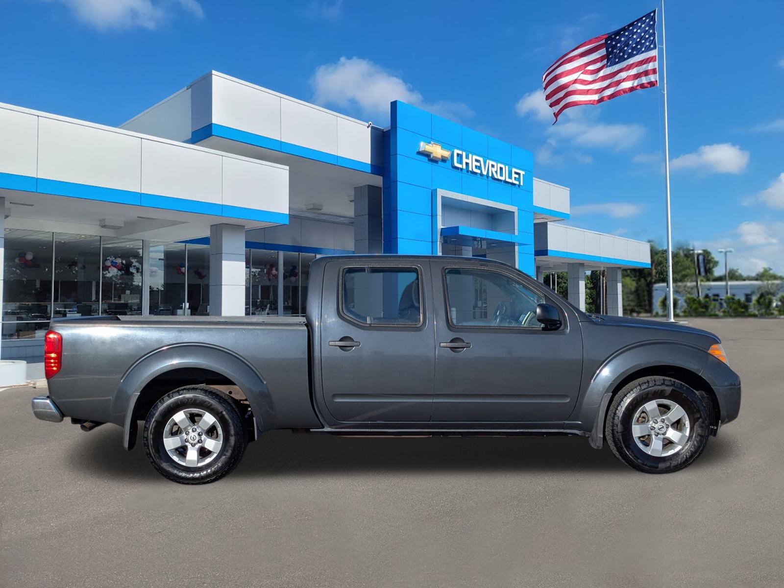 Used 2013 Nissan Frontier SV w/ SV Value Truck Pkg image 3