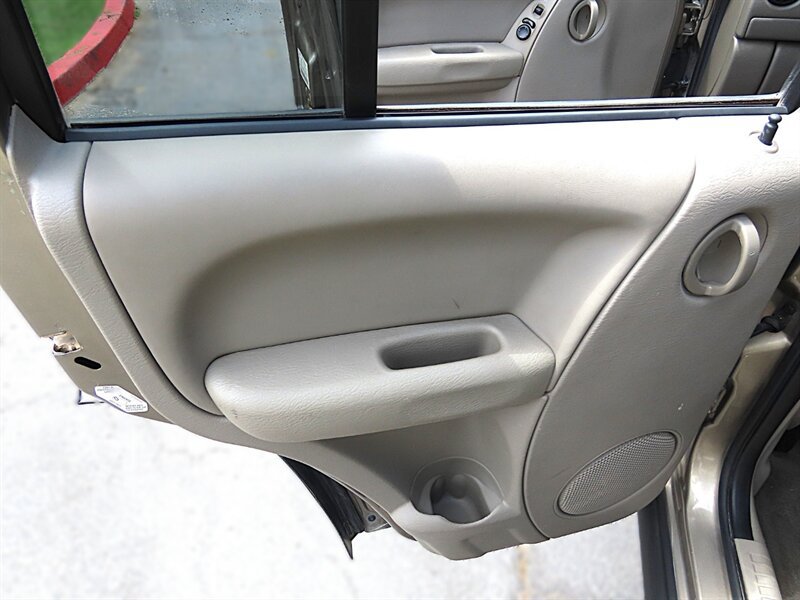 Used 2006 Jeep Liberty Sport AWD/4WD image 33