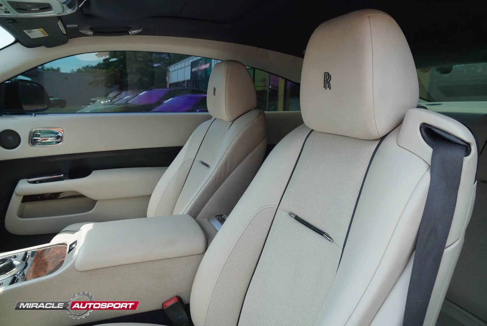 Used 2015 Rolls-Royce Wraith image 17