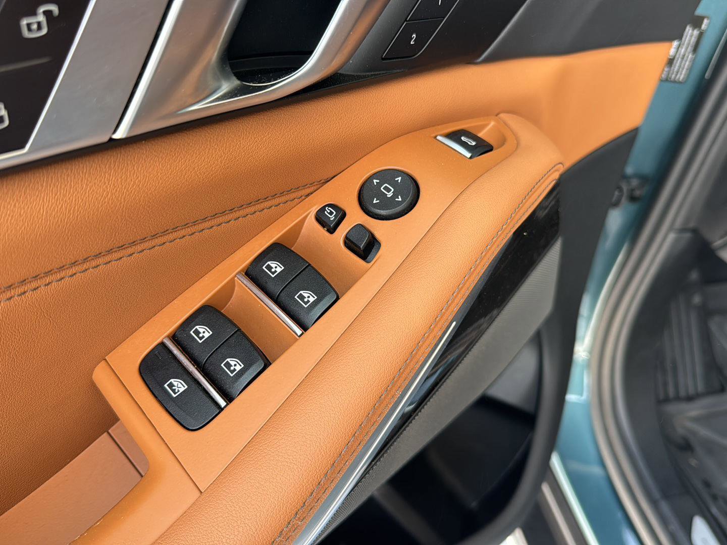 Certified 2024 BMW X5 xDrive40i w/ Premium Package image 29