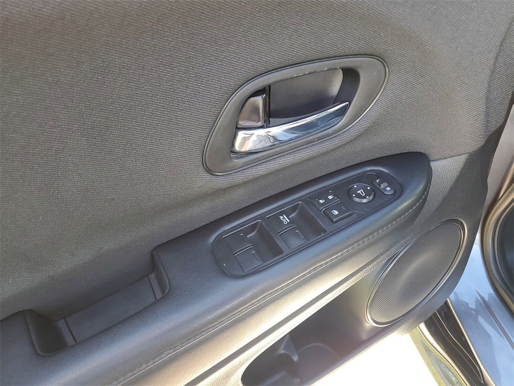 Used 2021 Honda HR-V Sport image 18