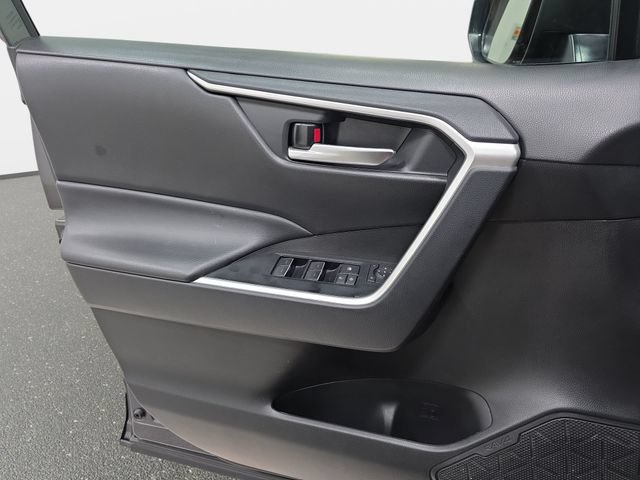 Certified 2025 Toyota RAV4 XLE AWD/4WD image 27