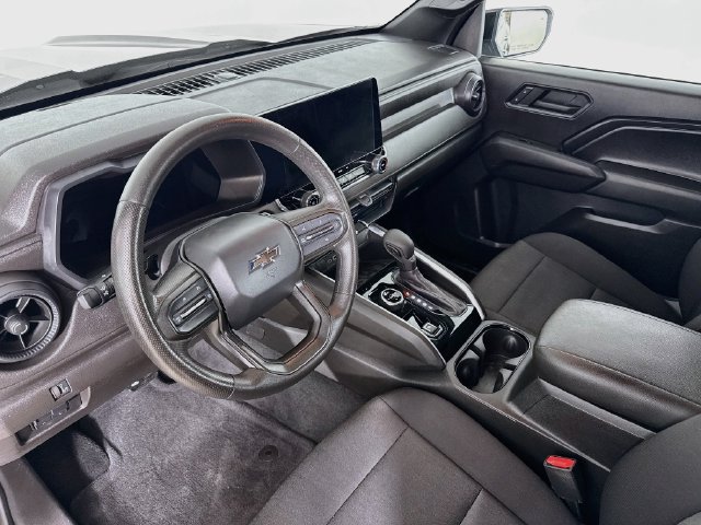 Used 2023 Chevrolet Colorado Trail Boss w/ Technology Package AWD/4WD image 11