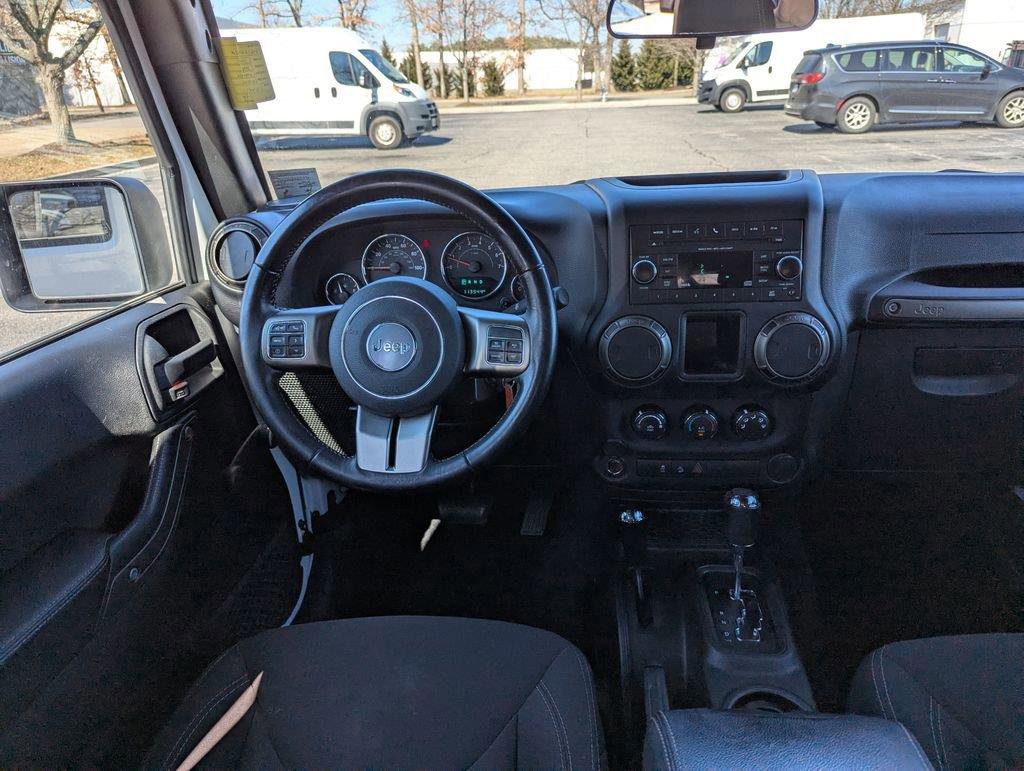 Used 2018 Jeep Wrangler Unlimited Sport image 11