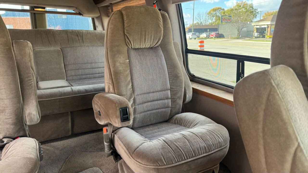 Used 1999 Chevrolet Express 1500 w/ Convenience Pkg image 17