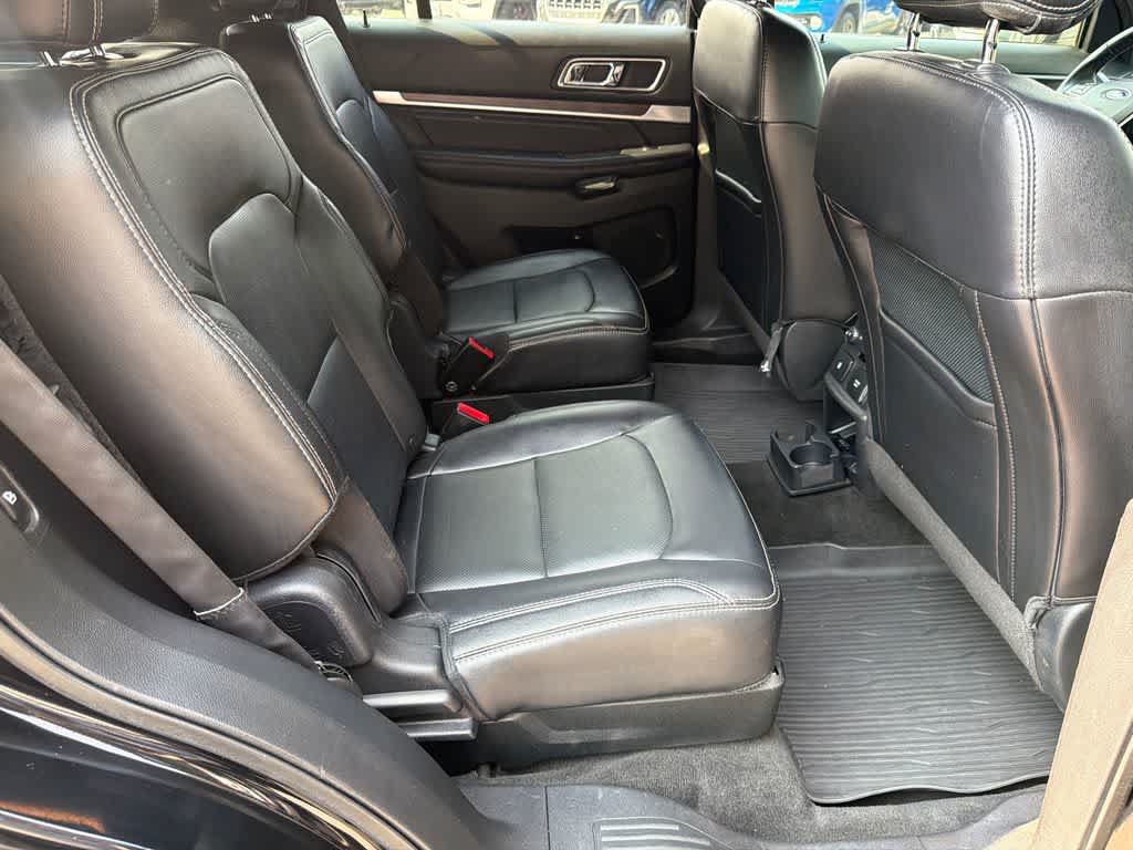 Used 2017 Ford Explorer Limited w/ Equipment Group 301A FWD image 14