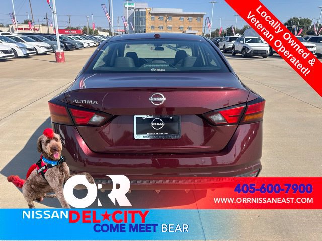 Used 2025 Nissan Altima 2.5 SV FWD image 4