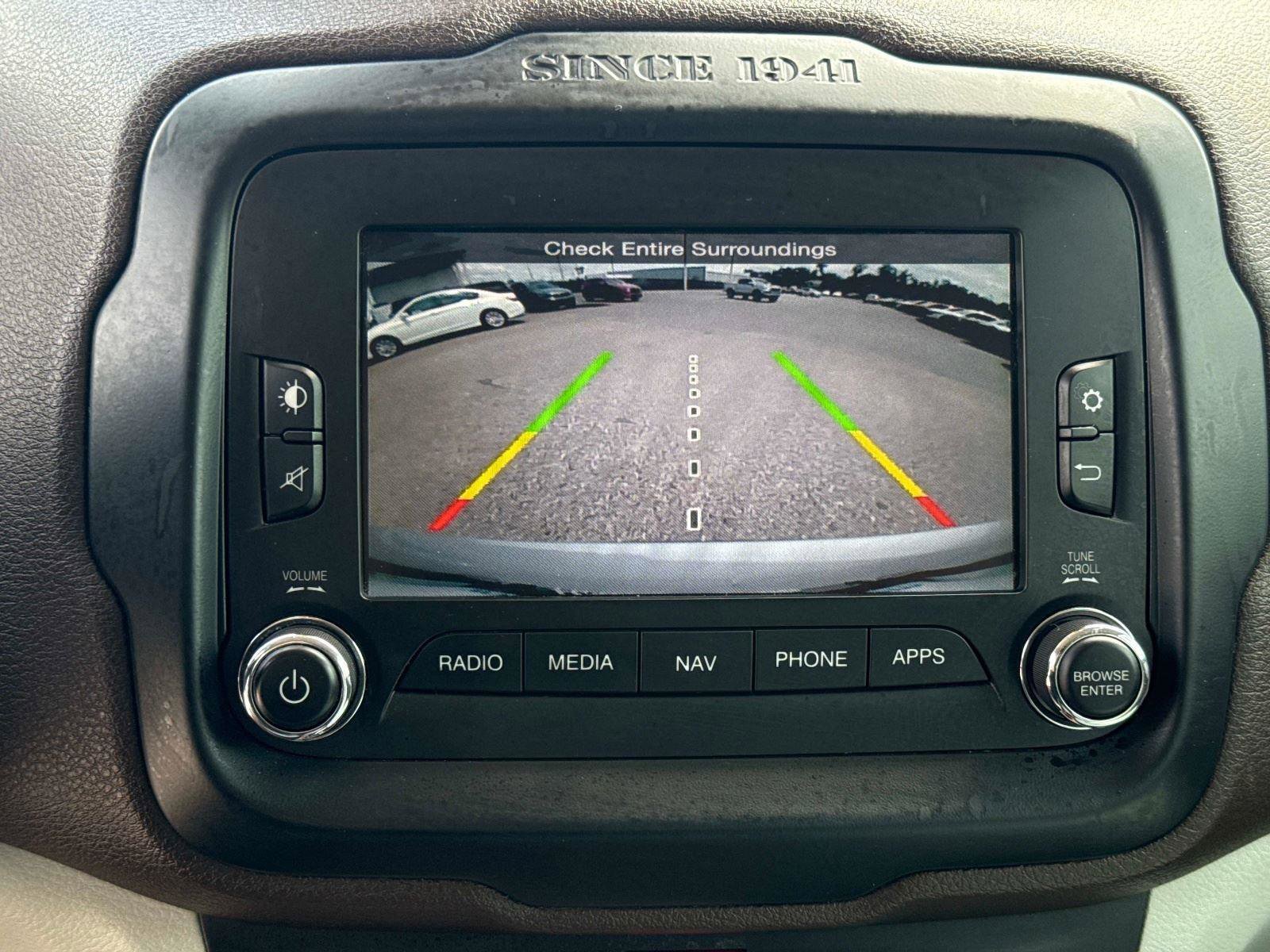 Used 2017 Jeep Renegade Latitude FWD image 21