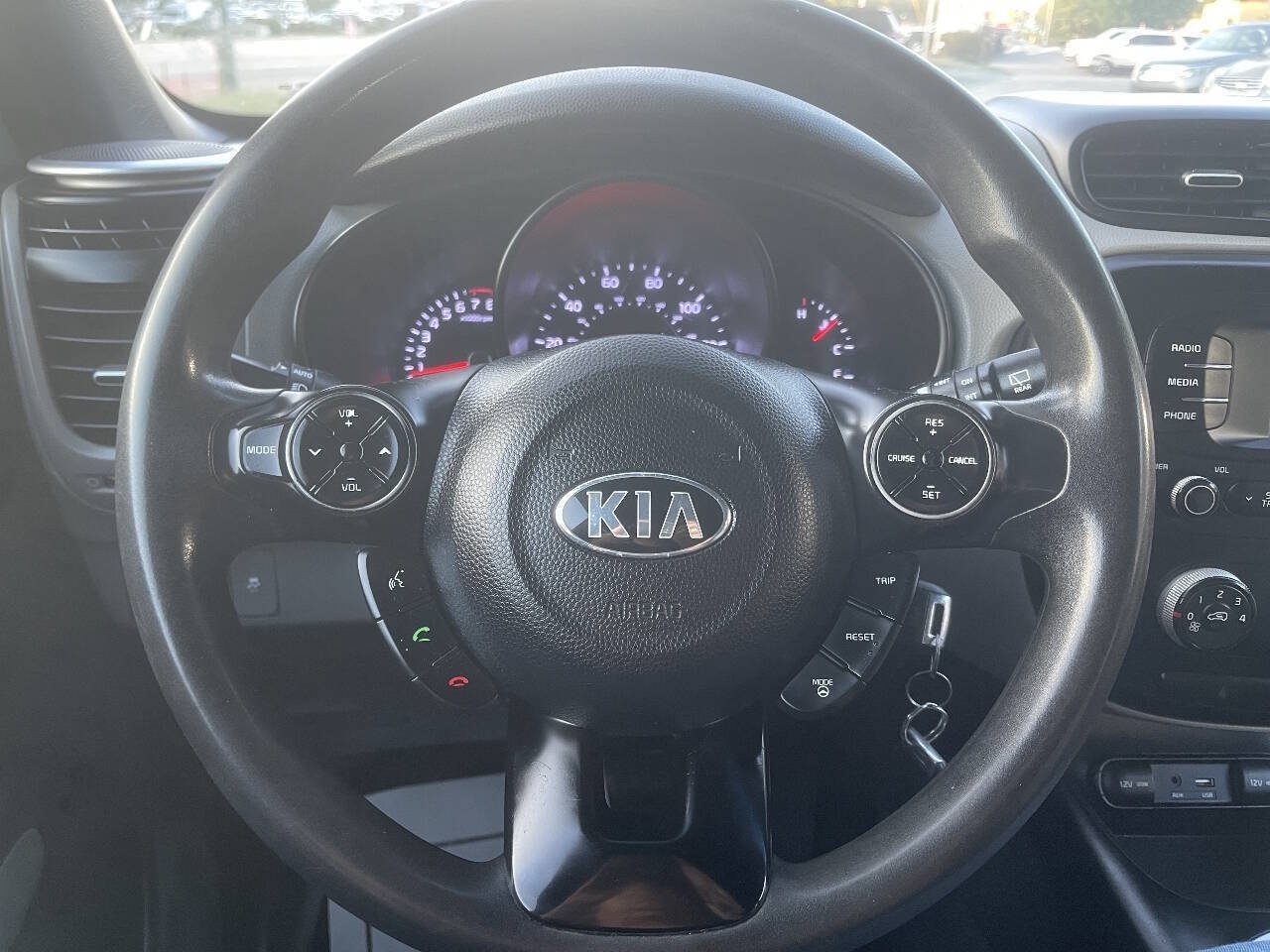 Used 2016 Kia Soul + FWD image 17