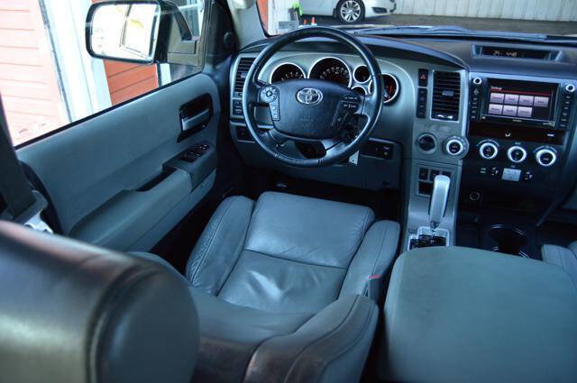 Used 2010 Toyota Sequoia Limited image 56