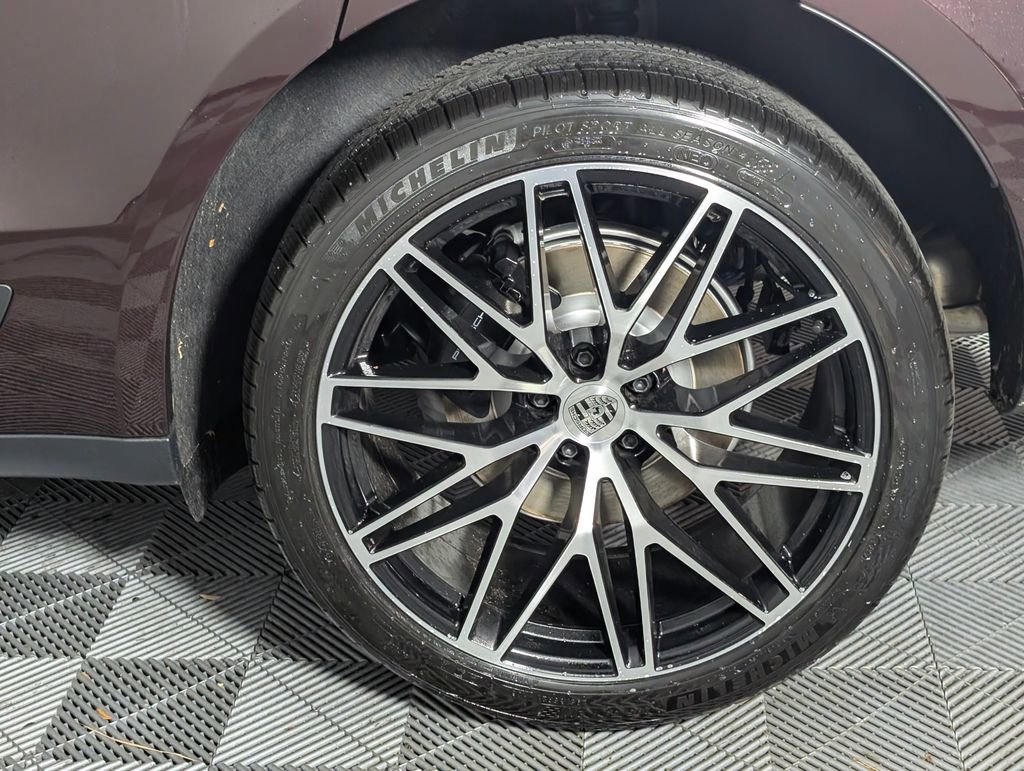 New 2026 Porsche Macan image 12