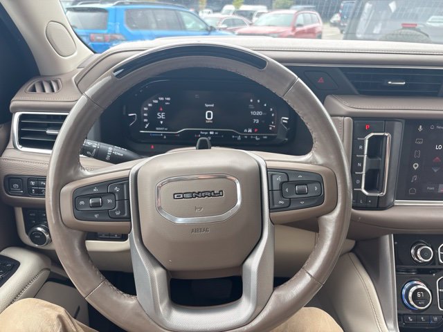 Used 2023 GMC Yukon Denali w/ Advanced Technology Package AWD/4WD image 33